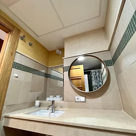 1d Brand New Downtown Sevilla, Azofaifo Street Apartment Seville