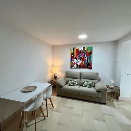 1d Brand New Downtown Sevilla, Azofaifo Street Apartment *