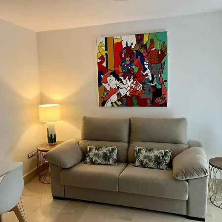 1d Brand New Downtown Sevilla, Azofaifo Street Apartment